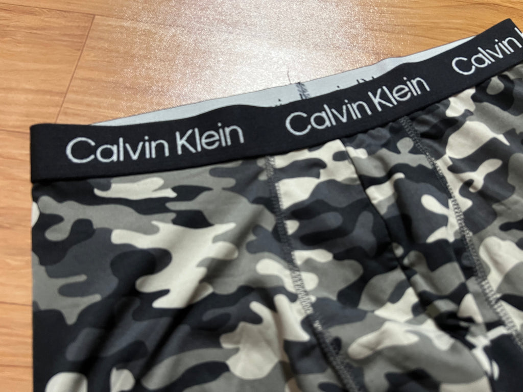 CALV*N KLE*N TRUNK