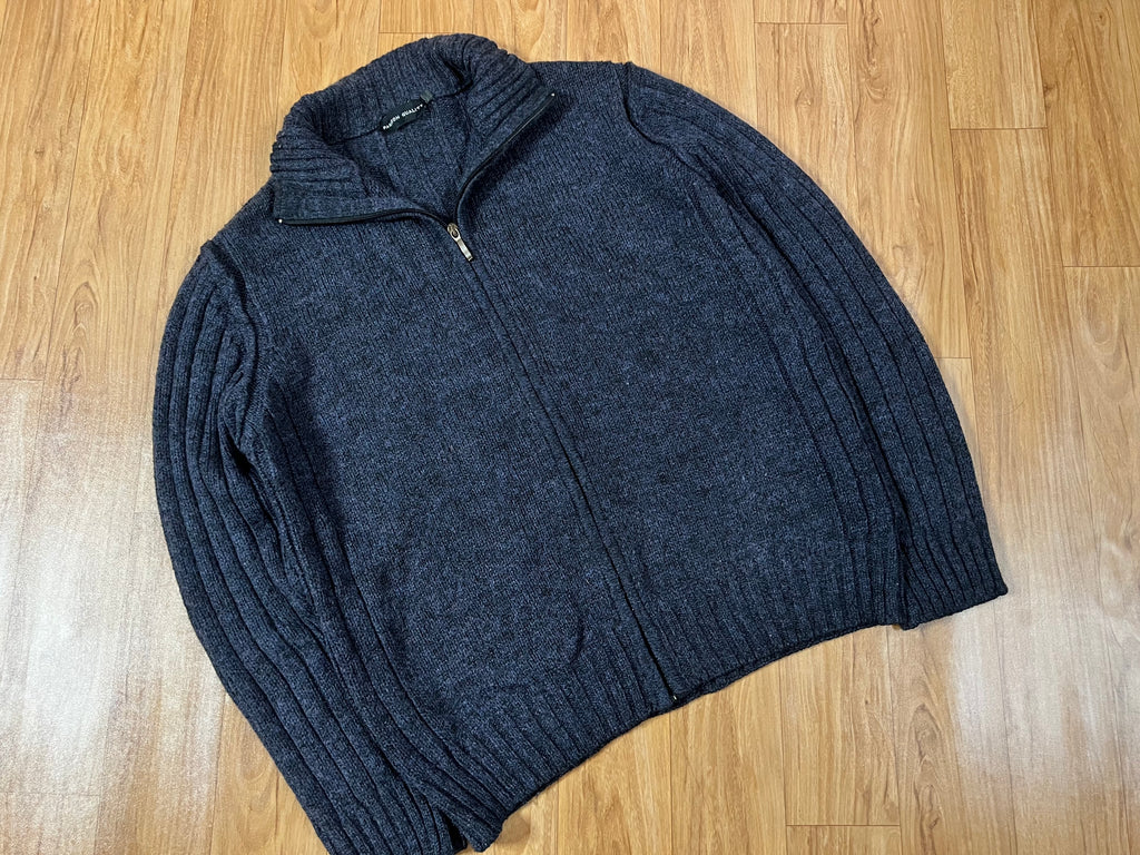 ZIP SWEATER