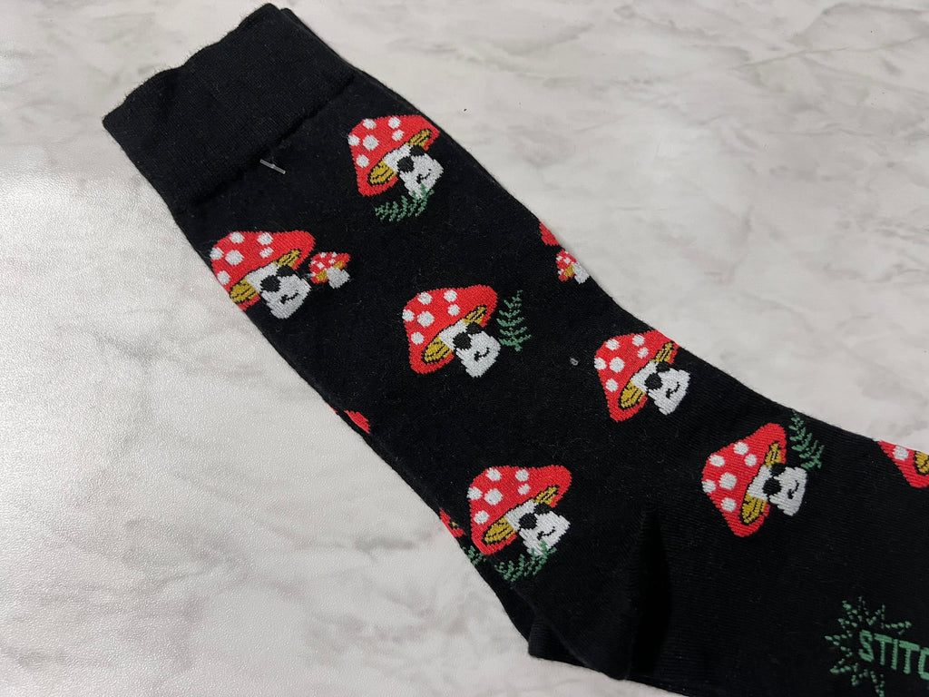 CUTE MUSHROOM SOCKS