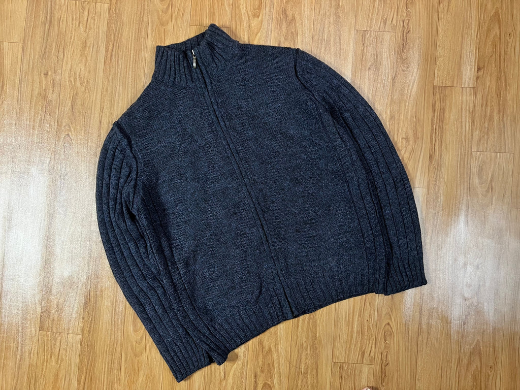 ZIP SWEATER