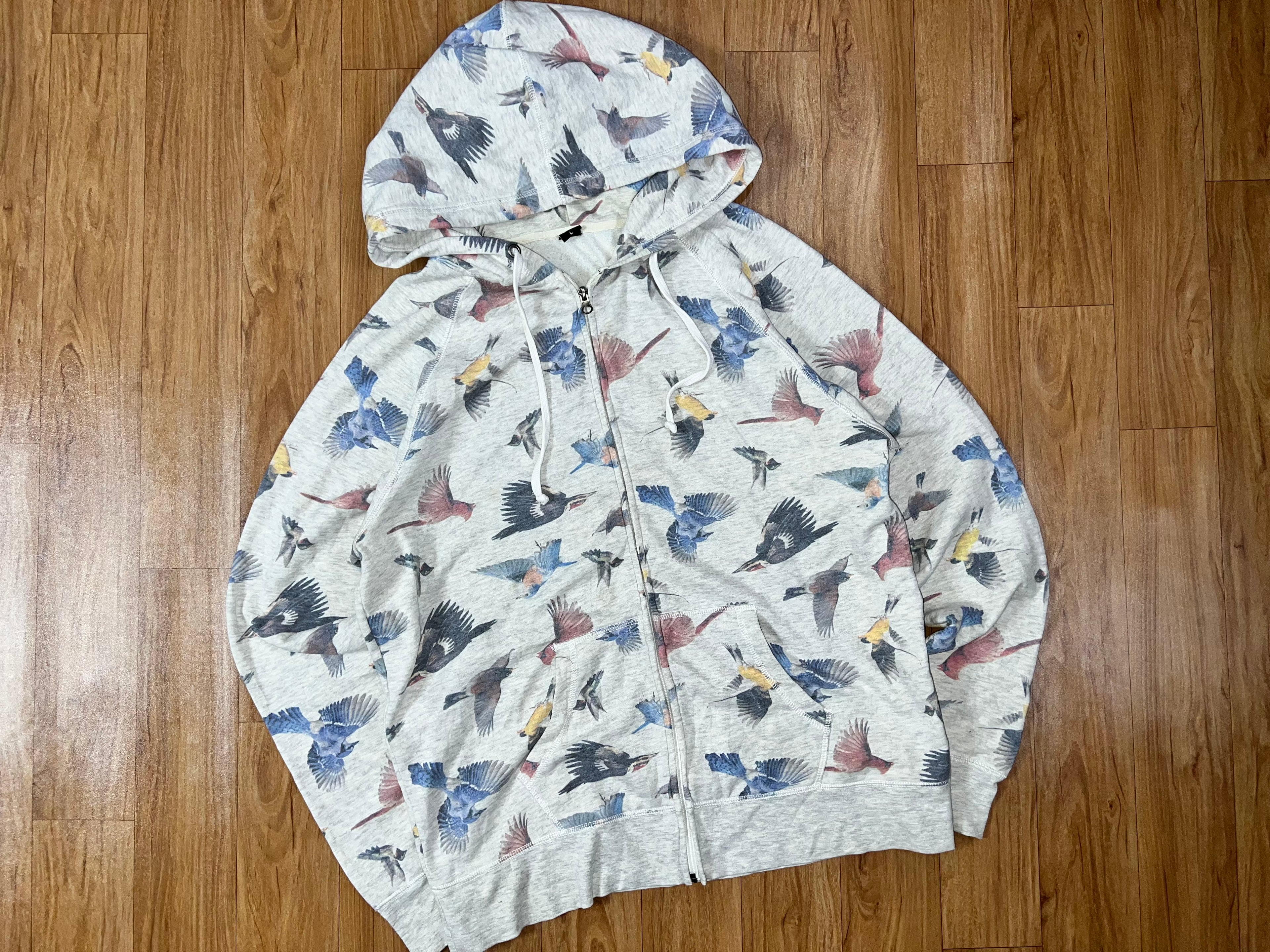 BIRDS SWEATSHIRT