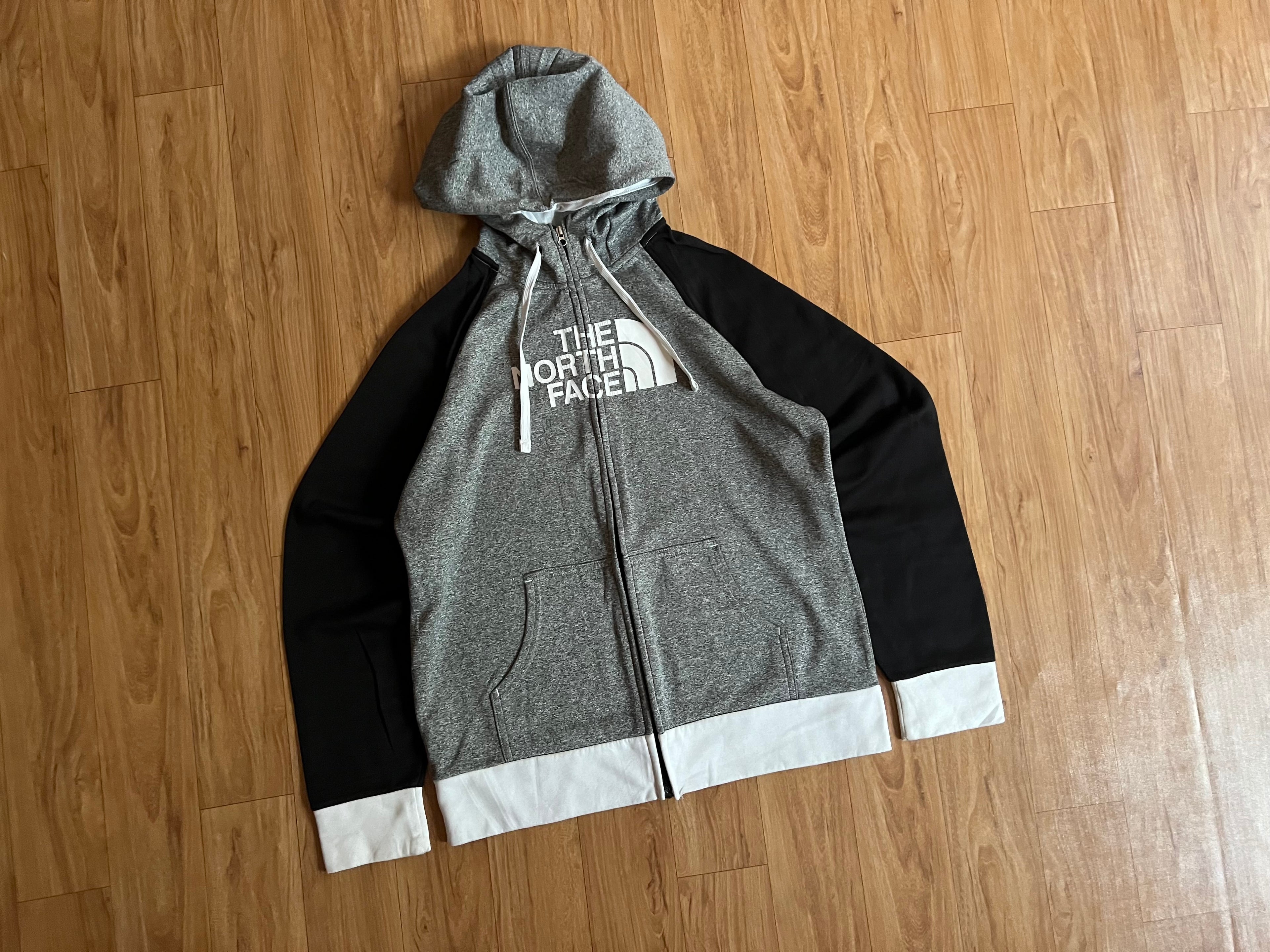 TNF SWEATSHIRT