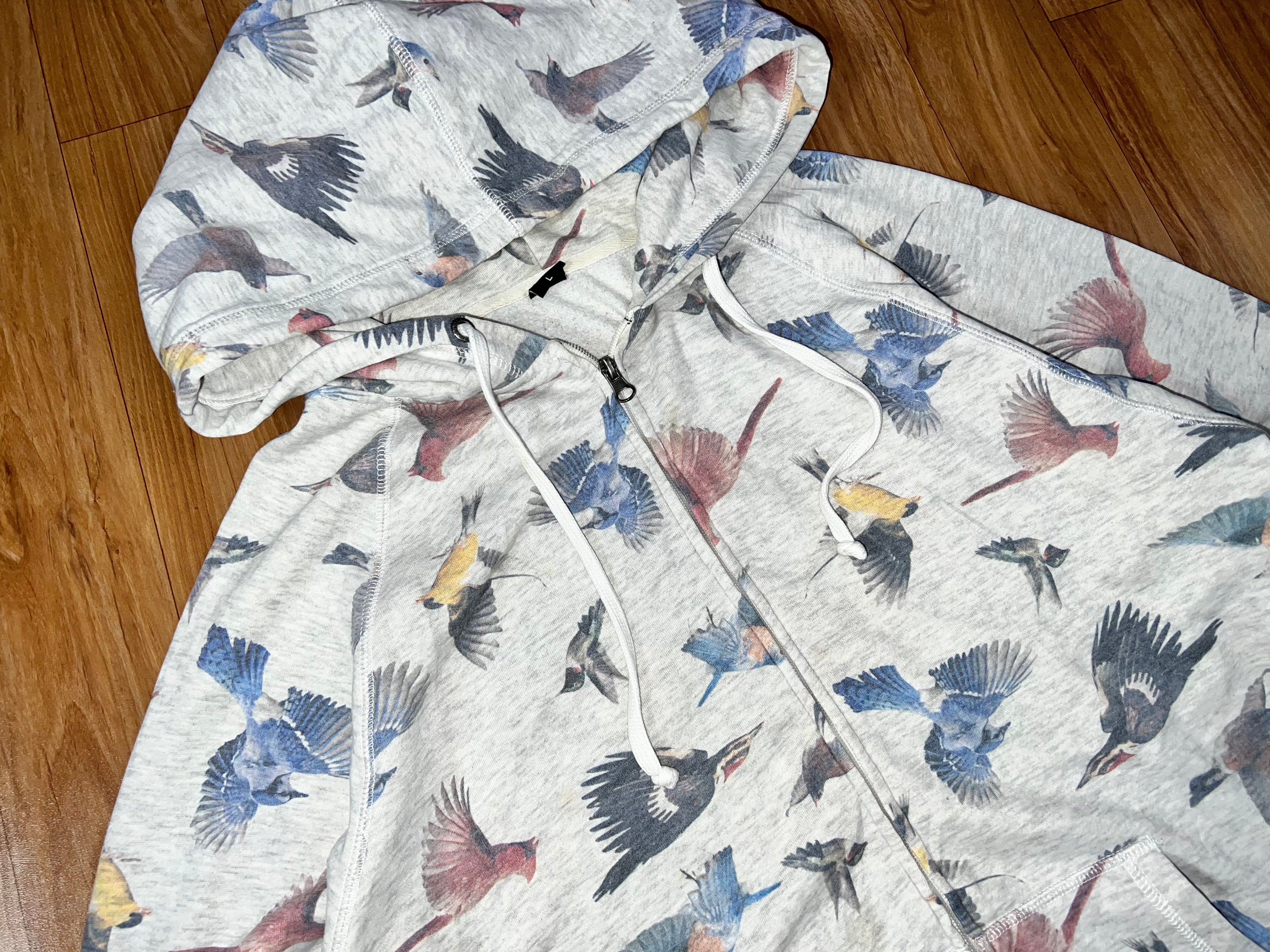 BIRDS SWEATSHIRT