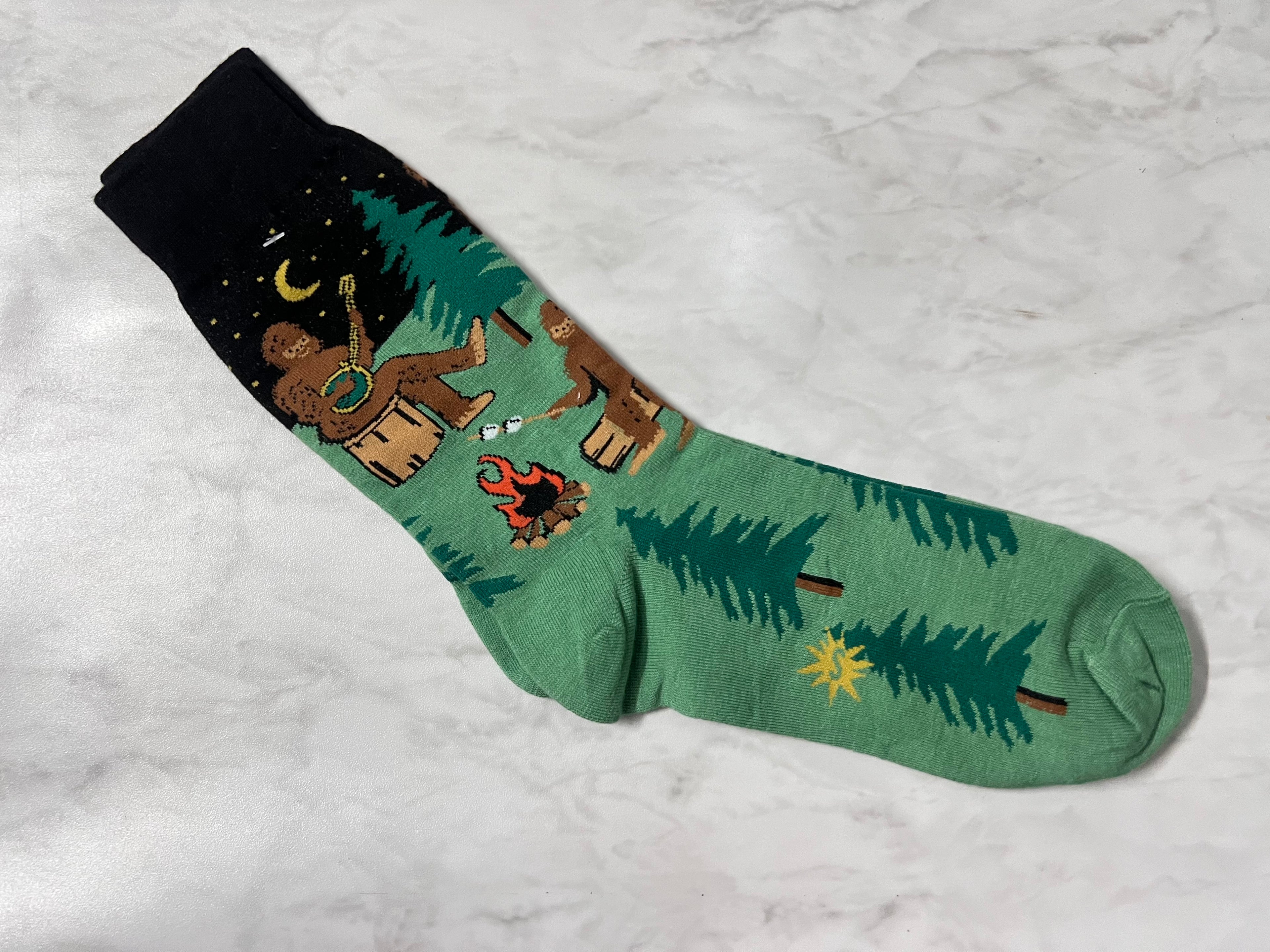 MONKEY CHILLING SOCKS